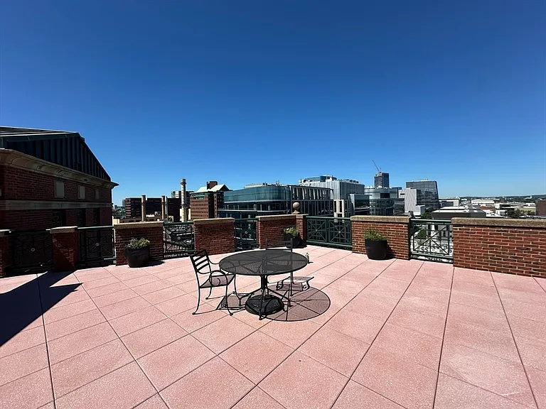 10 Rogers St #407A — Photo 27