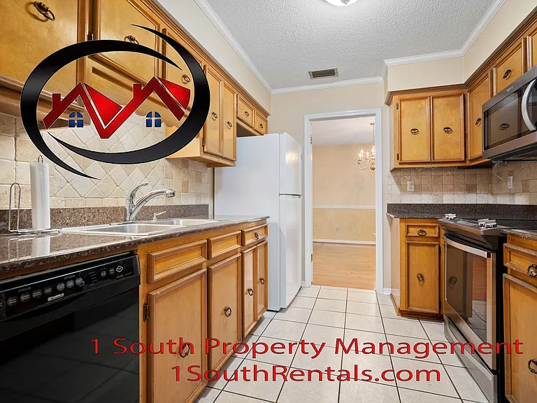 2205 Woodhillcrest Dr — Photo 13