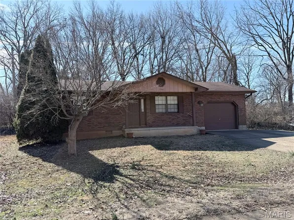 708 Yale St, Farmington, MO 63640