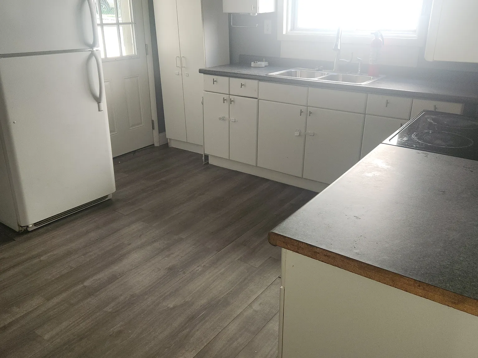 3 bed, 1200 sqft, $1,400 — Photo 3