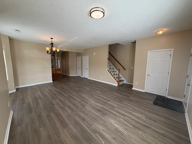 502 Brittany Way — Photo 20