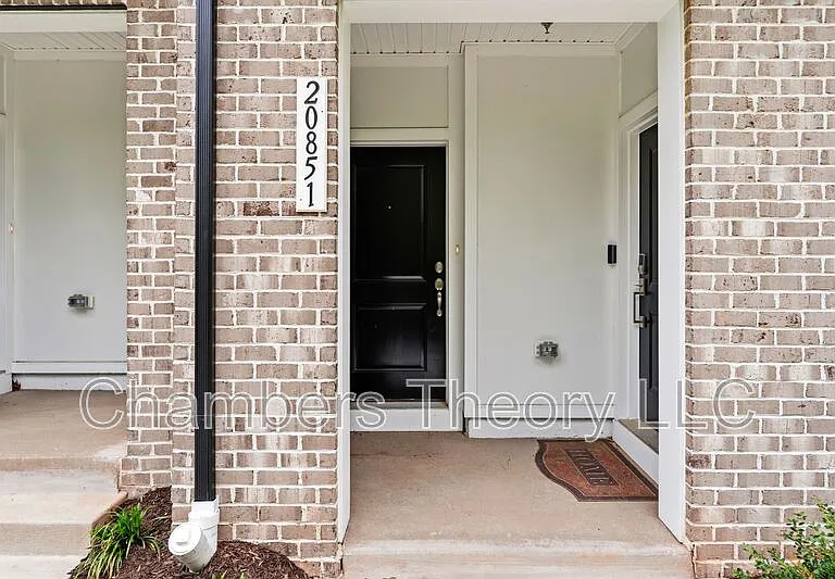 20851 Owenmore Ter — Photo 3