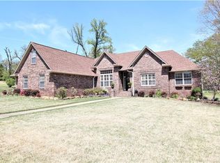 819 Powderhorn Cir, Van Buren, AR 72956
