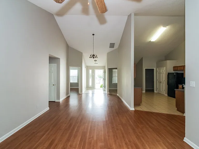 65 Arborlon Cv — Photo 3