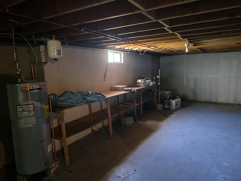 51 Eastern Ave — Photo 37