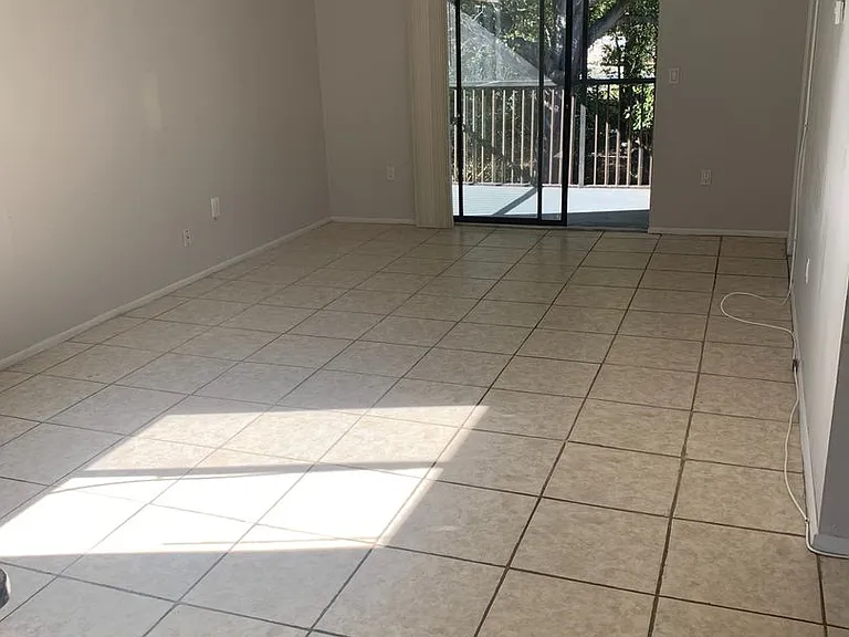 2522 S Oak Ave — Photo 12