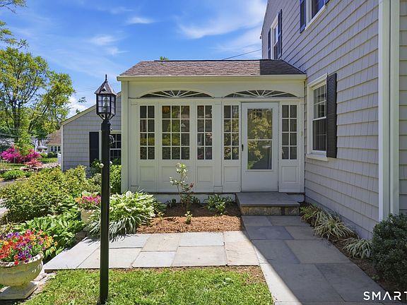 4th image of 3 Knickerbocker Avenue