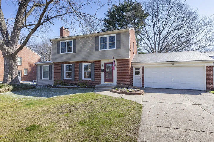 1340 Hutchinson Ave SE photo 1