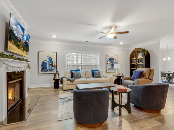 1200 Gathering Park Cir #204, Cary, NC 27519