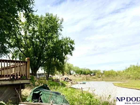 4879 Lake Shore Dr, Tekamah, NE 68061