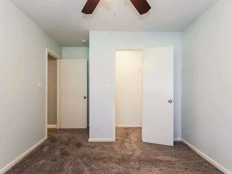318 Lazy Ln — Photo 14
