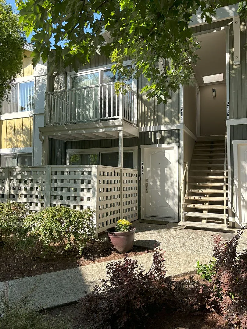 Beautiful 2Br/1Ba Condo by the Beach — Photo 1