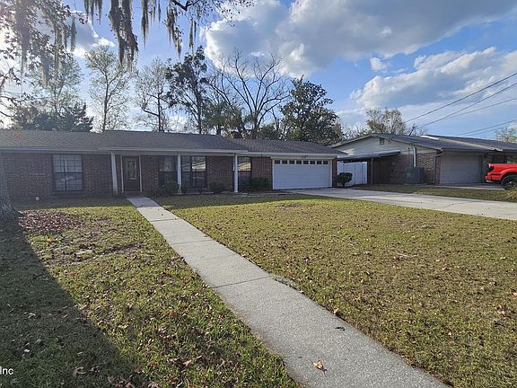 3rd image of 1720 BAY Circle W