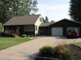 1514 S Park Dr, New Haven, IN 46774