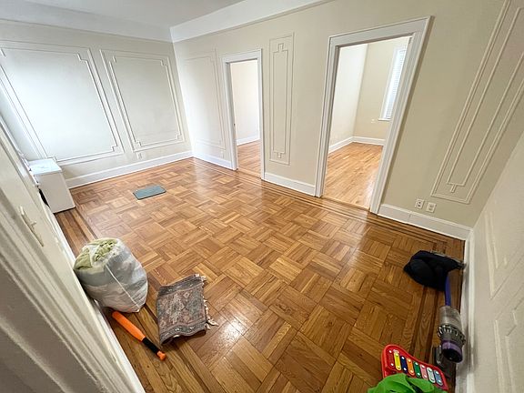 2nd image of 4323 54th St APT 3F
