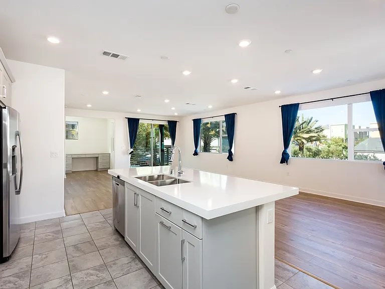 1957 Infinity Ln — Photo 19