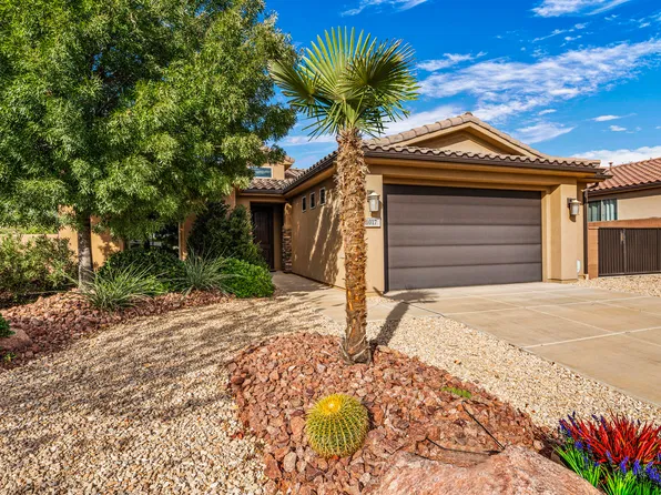 1017 N Blue Topaz Dr, Washington, UT 84780