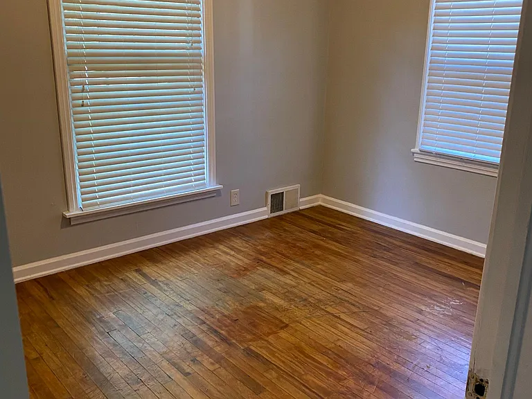 5757 N Keystone Ave — Photo 7