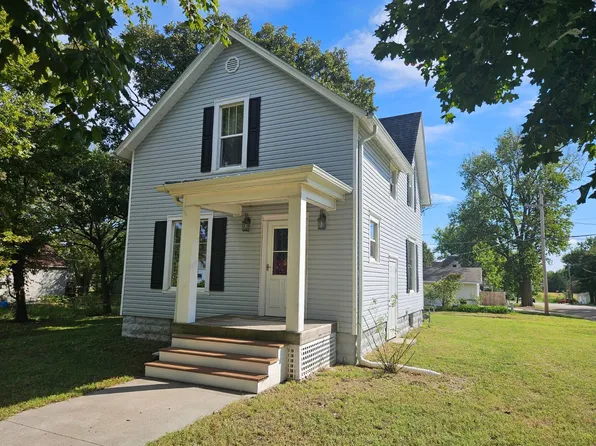 249 W Walnut St, Waterville, KS 66548