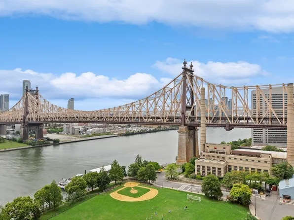 425 Main Street image 15 of 22