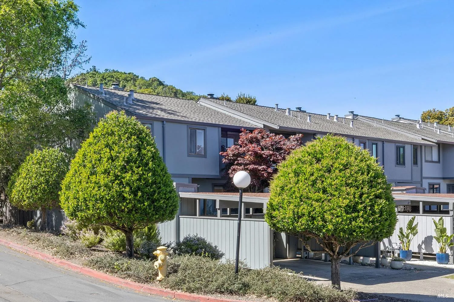 212 Sylvia Way photo 1