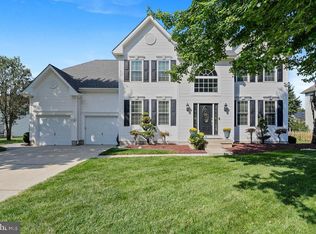 74 Creekwood Dr, Bordentown, NJ 08505