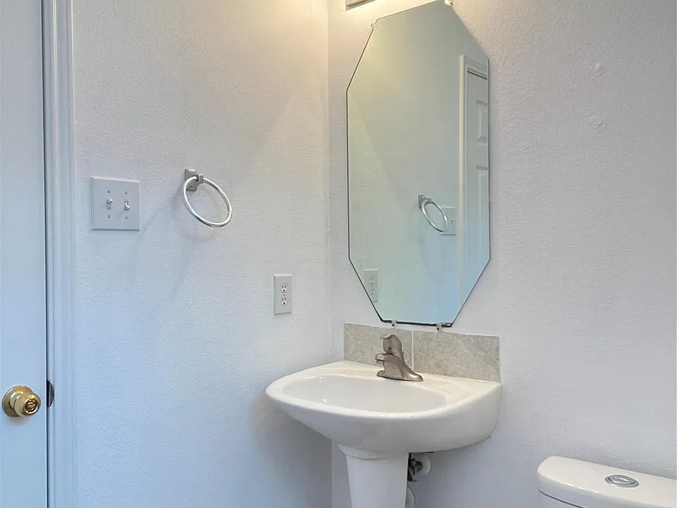 1309 Heather Brook Dr