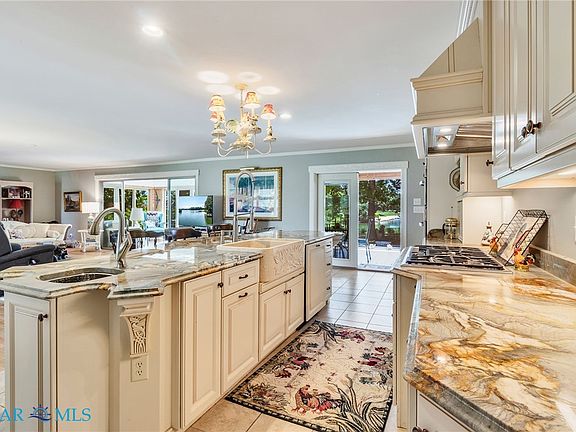 3rd image of 45 E Azalea Ln