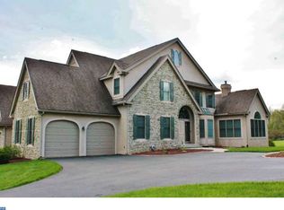 13 Fall Brooke Rd, Newark, DE 19711