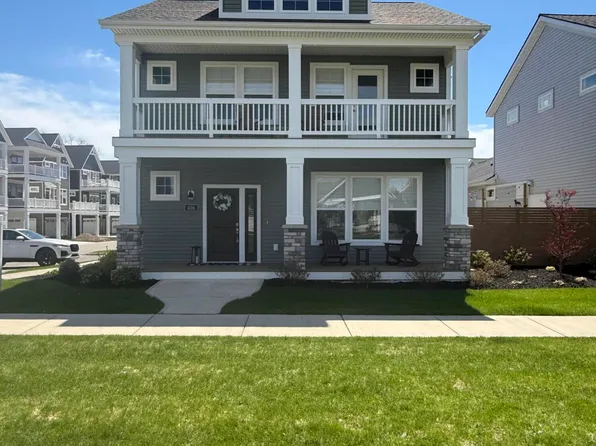 406 W Leland Dr, Whitehall, MI 49461