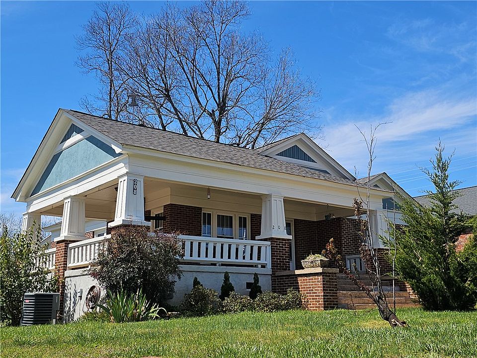 1st image of 208 Pendleton St