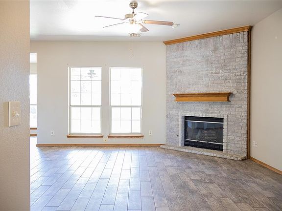 3rd image of 504 Quail Run S