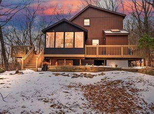 5967 Decker Rd, Bushkill, PA 18324