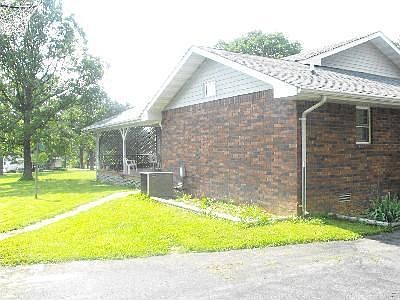 2nd image of 102 Wyn Dr