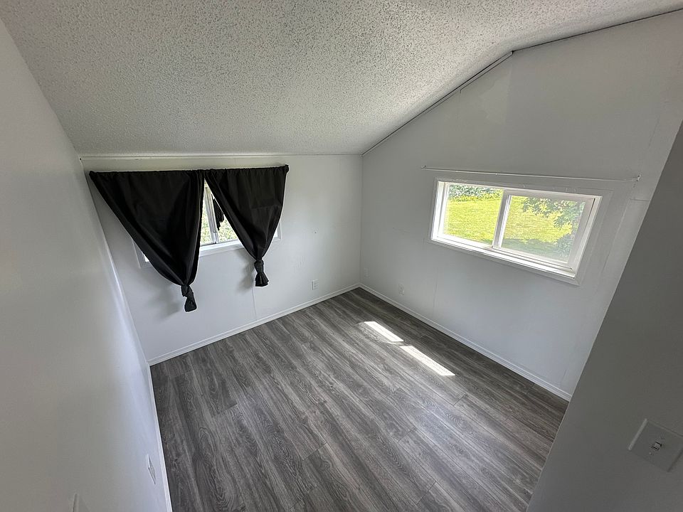 Upstairs bedroom