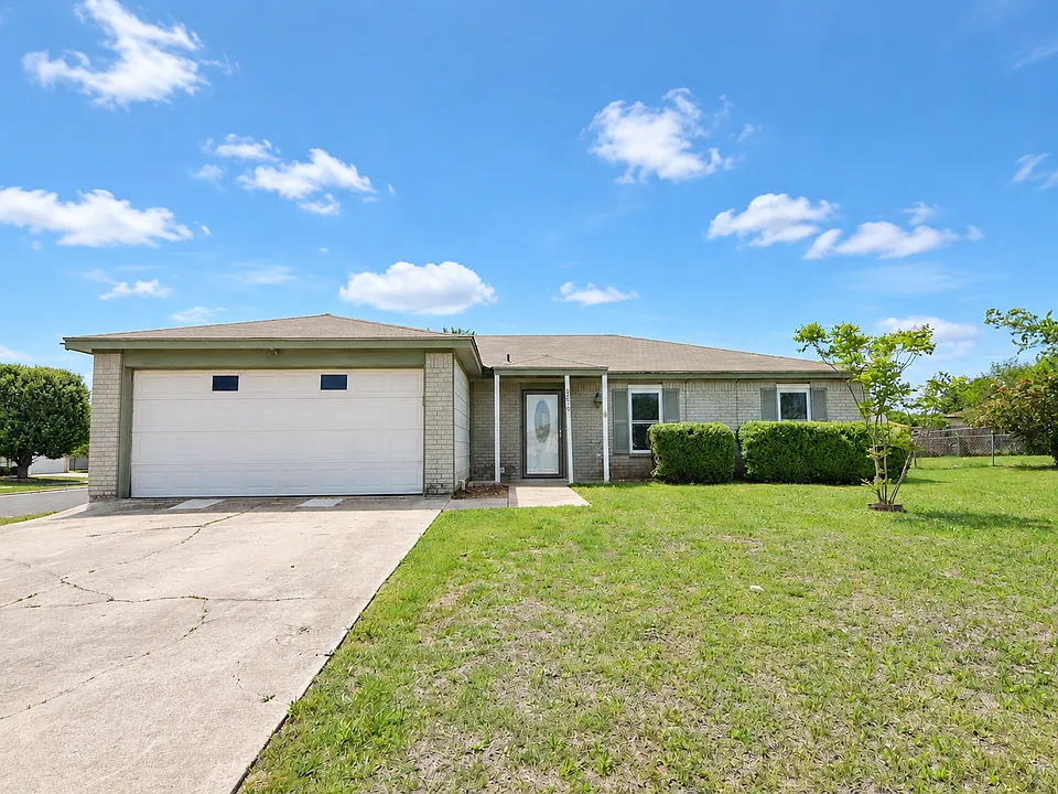 2800 Kim Dr