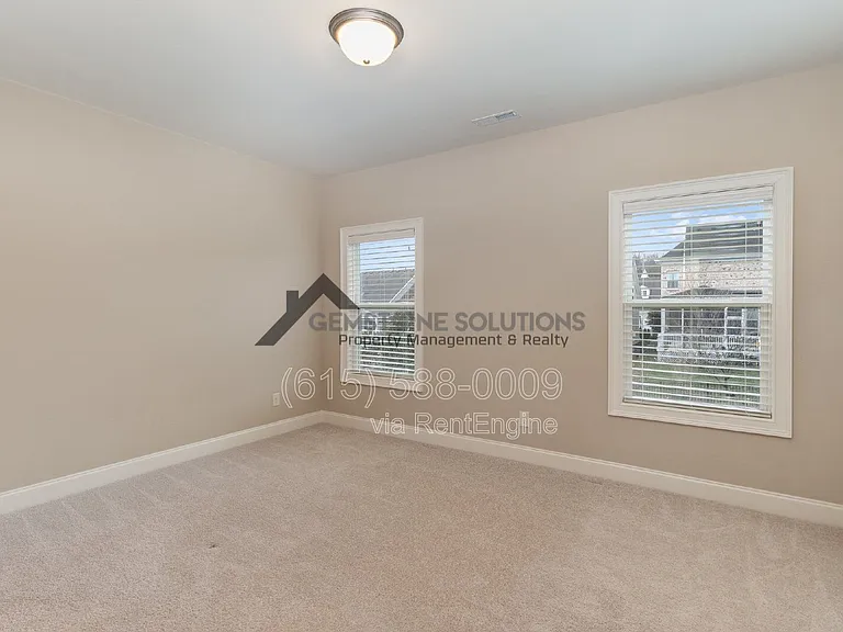 130 Hobbs Dr — Photo 20