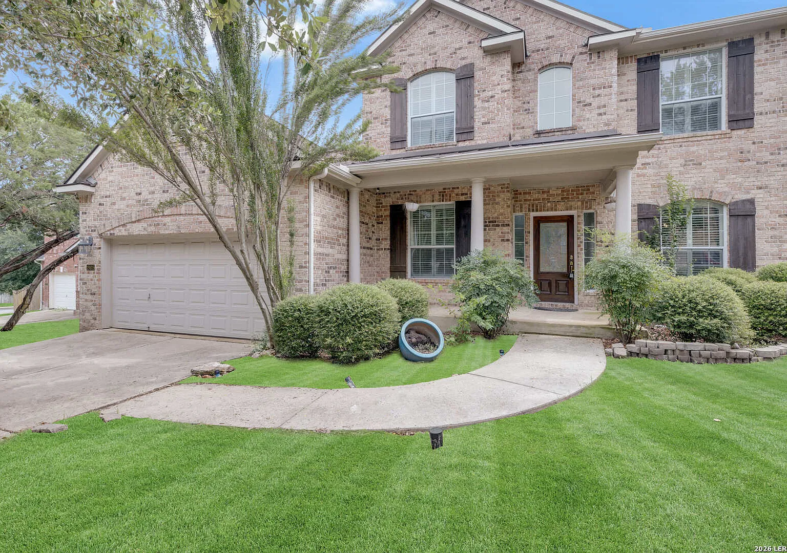 5 bed, 4.0 bath, 3155 sqft, $3,200 — Photo 1