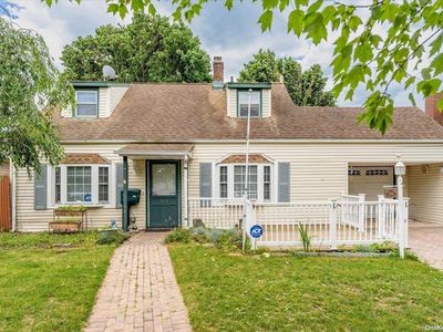 104 Balsam Lane, Levittown, NY, 11756