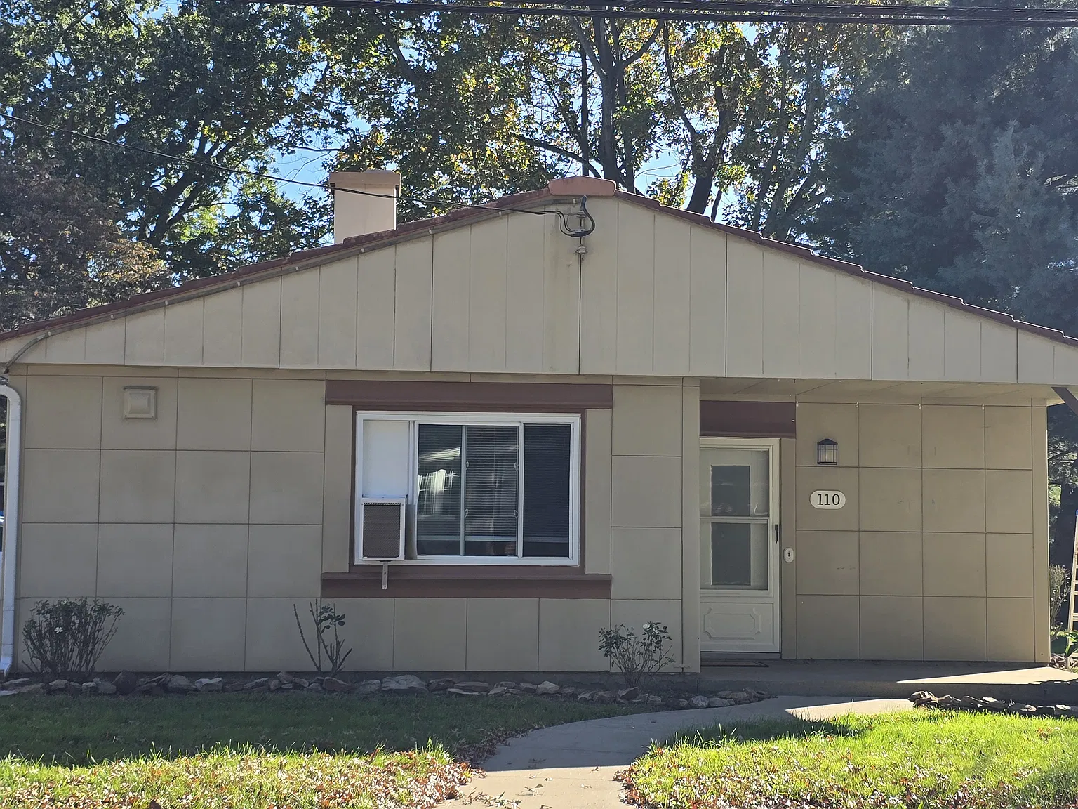 2 bed, 1013 sqft, $1,275 — Photo 2