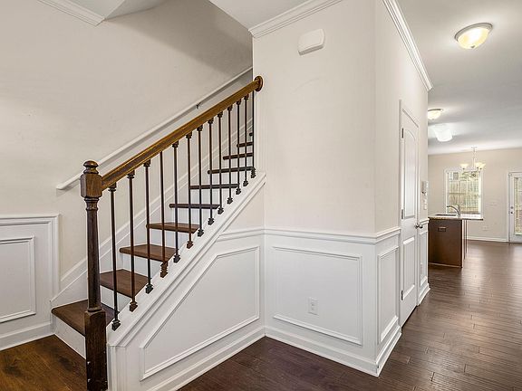 3rd image of 3239 Garden Glade Ln