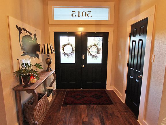 2nd image of 5015 Los Alamitos Dr
