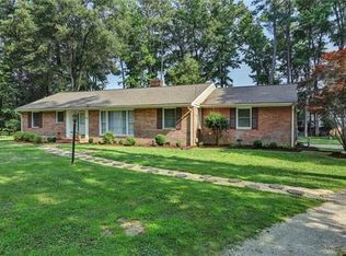1629 Forest Glenn Cir, Chester, VA 23836