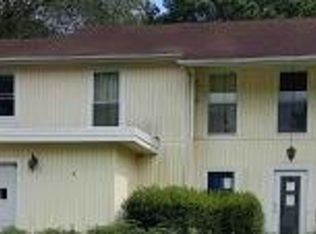 1404 Woodside Ct S, Chesapeake, VA 23320