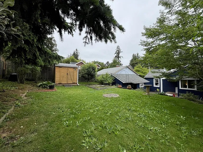 7311 SW 3rd Ave — Photo 37
