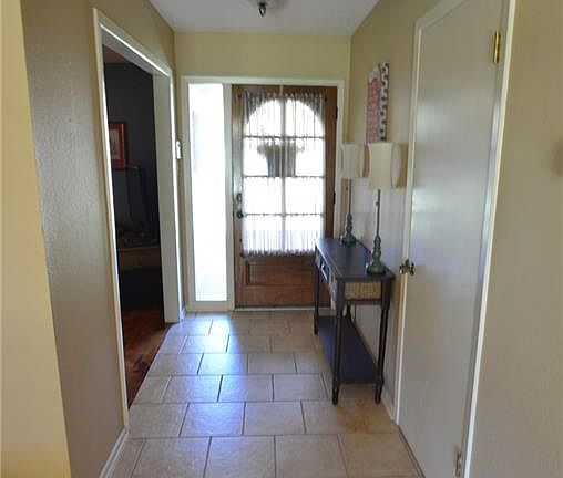 3rd image of 9622 Azalea Cir