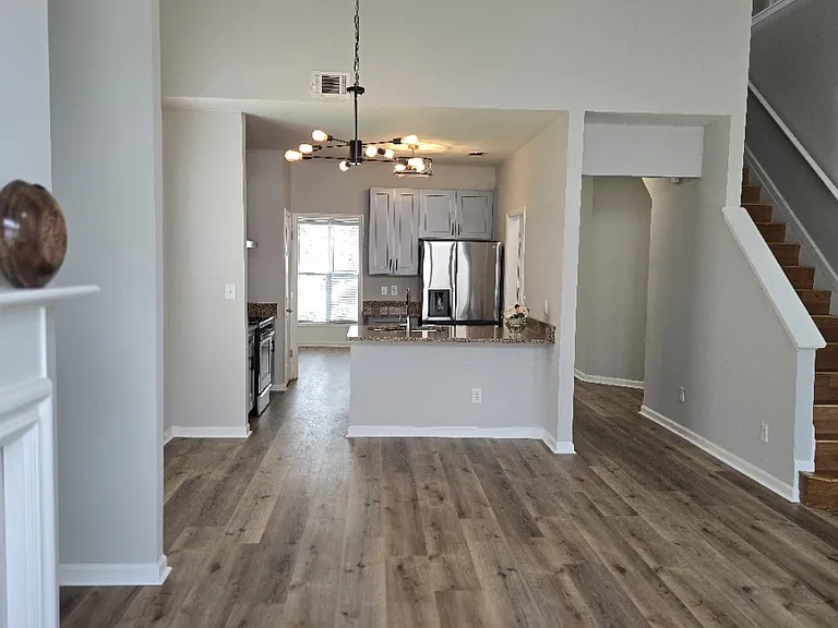 1901 Durwood Ln — Photo 16