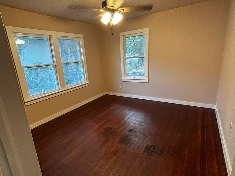 218 S Ash St — Photo 8