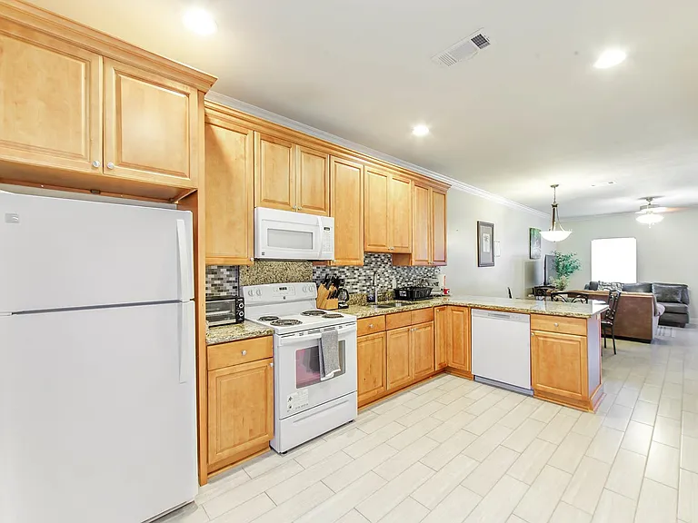 151 Dixie Ave — Photo 25