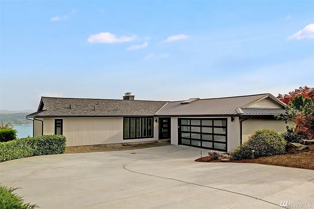 438 172nd Pl NE photo 1
